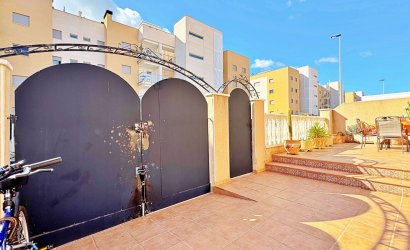 Herverkoop - Town House -
Orihuela Costa - Costa Blanca