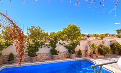 Herverkoop - Villa -
Orihuela Costa - Costa Blanca