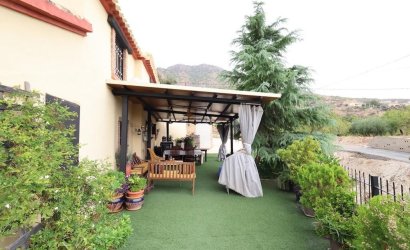 Revente - Villa -
Fortuna - Inland