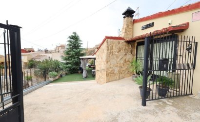 Revente - Villa -
Fortuna - Inland