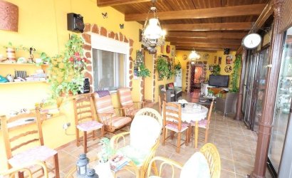 Herverkoop - Villa -
Fortuna - Inland