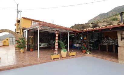 Herverkoop - Villa -
Fortuna - Inland