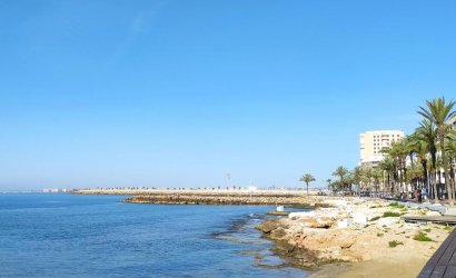 Revente - Apartment -
Torrevieja - Centro