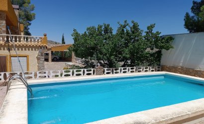 Resale - Villa -
Yecla - Inland