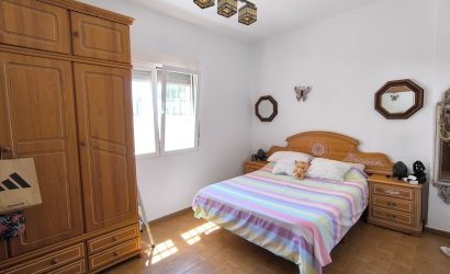 Reventa - Villa -
Yecla - Inland