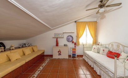 Resale - Villa -
La Mata - Costa Blanca