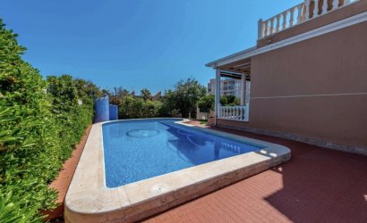 Resale - Villa -
La Mata - Costa Blanca
