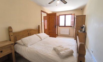 Revente - Villa -
Villena - Inland