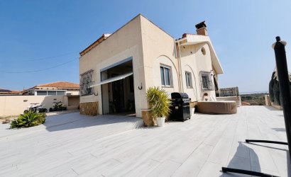 Reventa - Villa -
San Miguel de Salinas - Inland