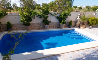 Herverkoop - Villa -
Playa Flamenca - Costa Blanca