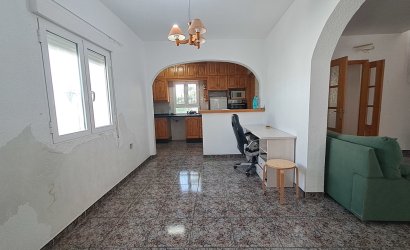 Resale - Villa -
Villamartin - Costa Blanca