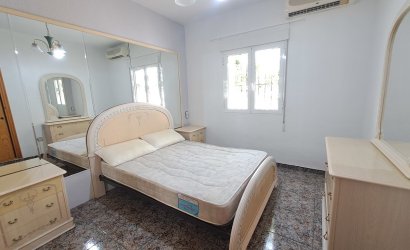 Resale - Villa -
Villamartin - Costa Blanca