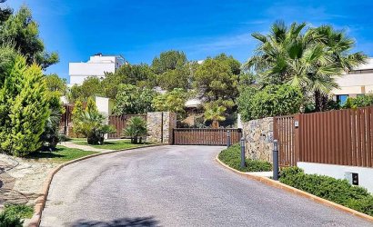 Resale - Villa -
Orihuela - Las Colinas Golf