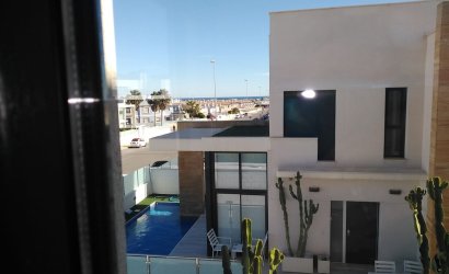 Herverkoop - Villa -
Orihuela Costa - Costa Blanca