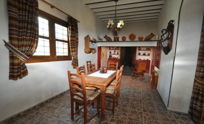 Reventa - Villa -
Fortuna - Inland