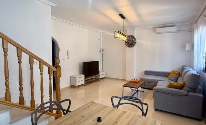 Resale - Town House -
San Miguel de Salinas - Inland