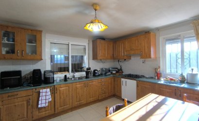 Herverkoop - Villa -
Villena - Inland