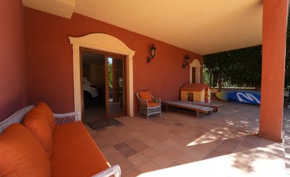 Resale - Villa -
Orihuela Costa - Campoamor