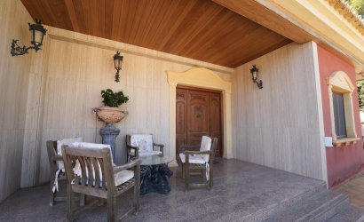 Resale - Villa -
Orihuela Costa - Campoamor