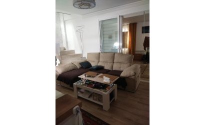 Herverkoop - Herenhuis -
Beniarjó