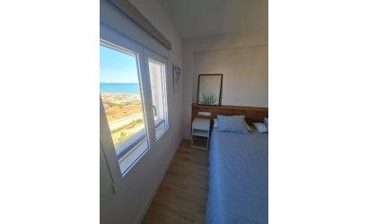 Revente - Apartment -
Torrevieja - La Mata
