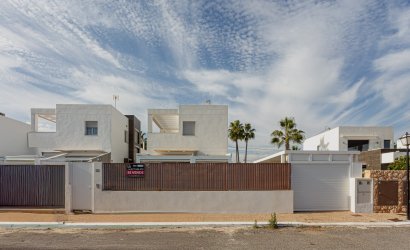 Herverkoop - Villa -
Orihuela Costa - Costa Blanca