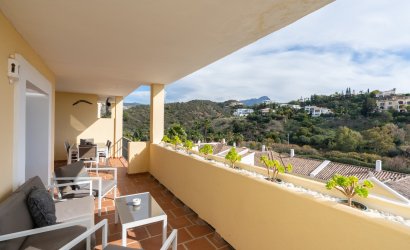 Reventa - Apartment -
Benahavis - La Quinta