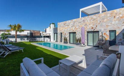 Resale - Villa -
Algorfa - La finca Golf
