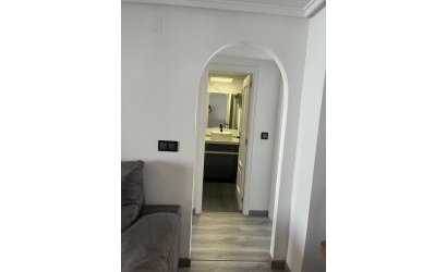 Revente - Apartment -
Torrevieja - Centro