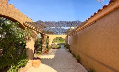 Resale - Villa -
Torrevieja - Torreblanca