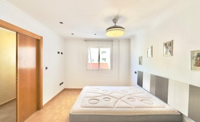 Revente - Apartment -
Torrevieja - Centro