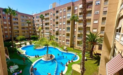 Herverkoop - Apartment -
Torrevieja - Centro