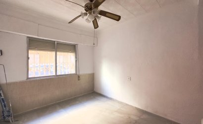 Revente - Apartment -
Torrevieja - Centro