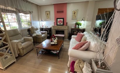 Reventa - Semi Detached Villa -
Los Montesinos