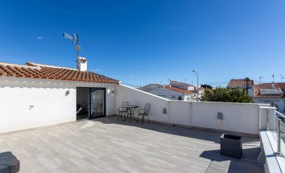 Herverkoop - Town House -
Torrevieja - Urbanización San Luis