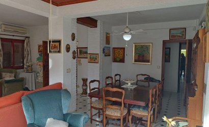 Herverkoop - Villa -
Orihuela Costa - Campoamor