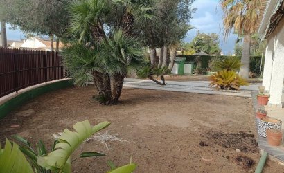 Herverkoop - Villa -
Orihuela Costa - Campoamor