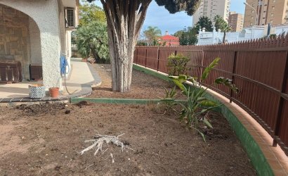 Herverkoop - Villa -
Orihuela Costa - Campoamor