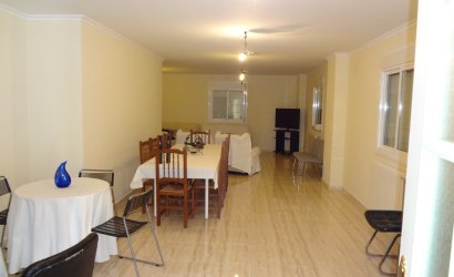 Herverkoop - Country House -
El Altet