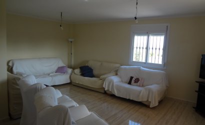 Herverkoop - Country House -
El Altet