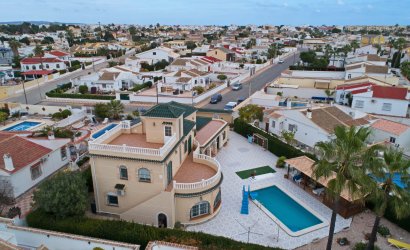 Herverkoop - Villa -
Torrevieja - El Chaparral