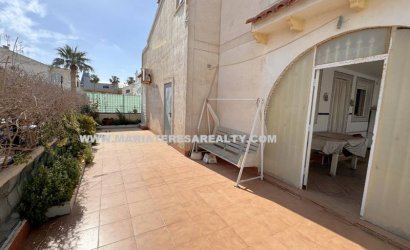 Resale - Townhouse -
Los Narejos - Urb. Oasis