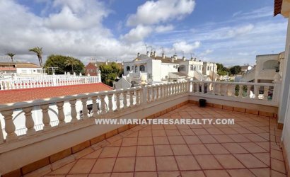 Resale - Townhouse -
Los Narejos - Urb. Oasis