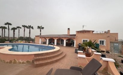 Herverkoop - Finca -
Dolores - Comunidad Valenciana