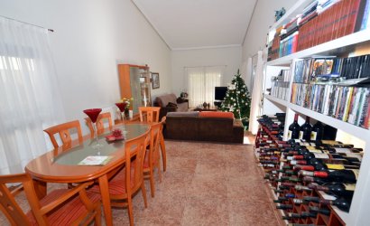 Resale - Villa -
Torrevieja - Los Balcones