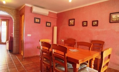 Herverkoop - Herenhuis -
Bocairent