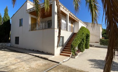 Resale - Townhouse -
Salinas