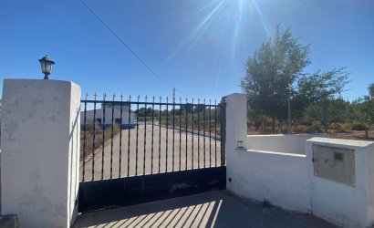 Revente - Country House -
Sax