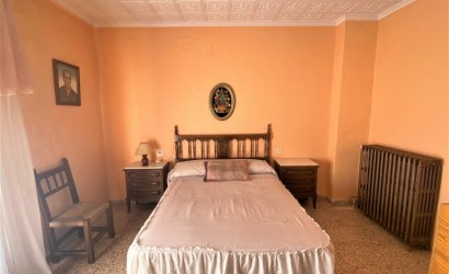 Revente - Country House -
Sax