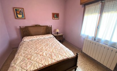 Revente - Country House -
Sax